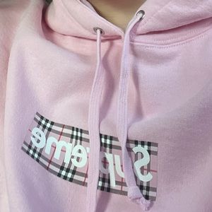 Meet your Posher, Levi